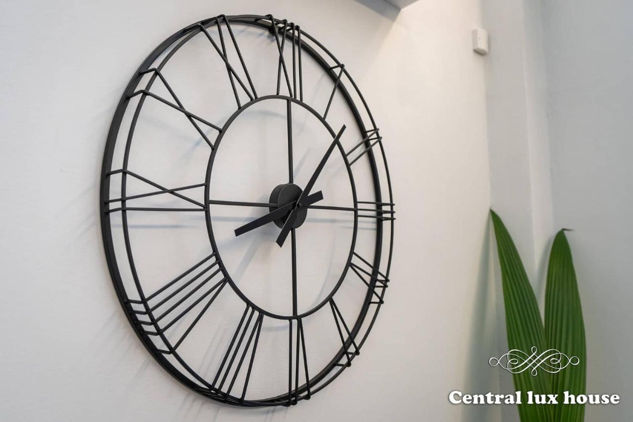 Central Lux House كالاماتا المظهر الخارجي الصورة