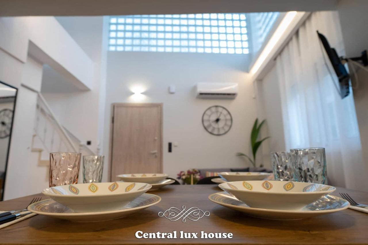 Central Lux House كالاماتا المظهر الخارجي الصورة